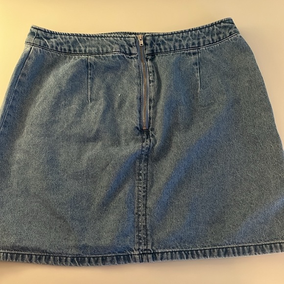 H&M Floral Jean Skirt Size 8 - Picture 2 of 3